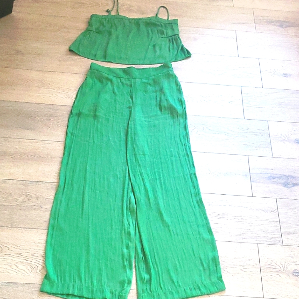 House Of Harlow 1960 Satin 2 Piece Green Size M
